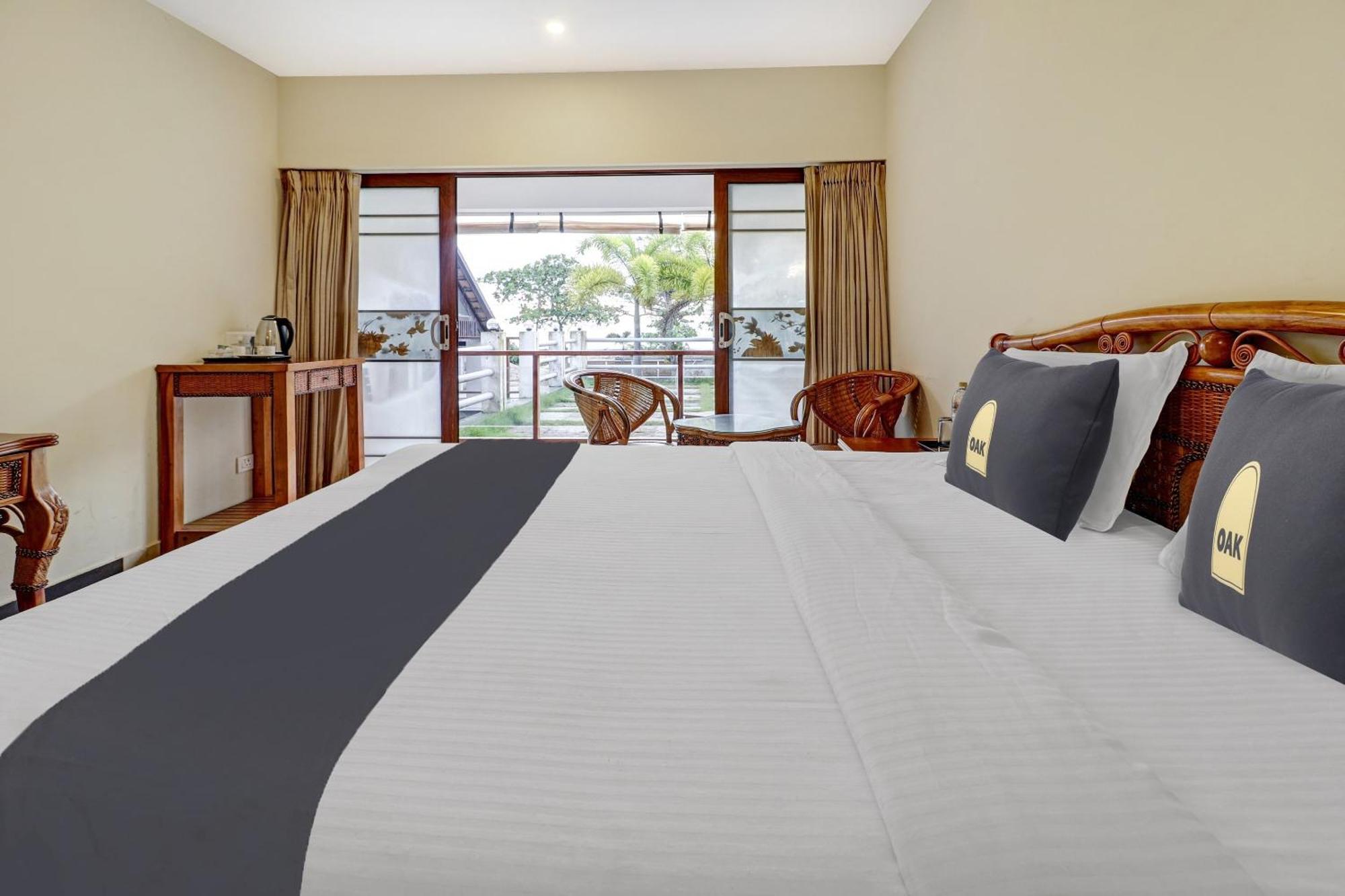 Townhouse Oak Edassery'S Sealine Villa Stay Kochi Exterior photo