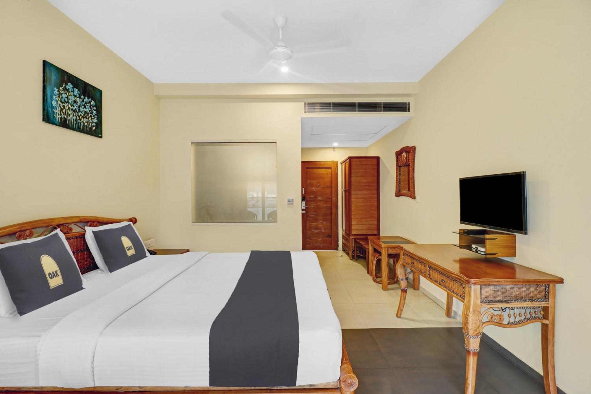Townhouse Oak Edassery'S Sealine Villa Stay Kochi Exterior photo