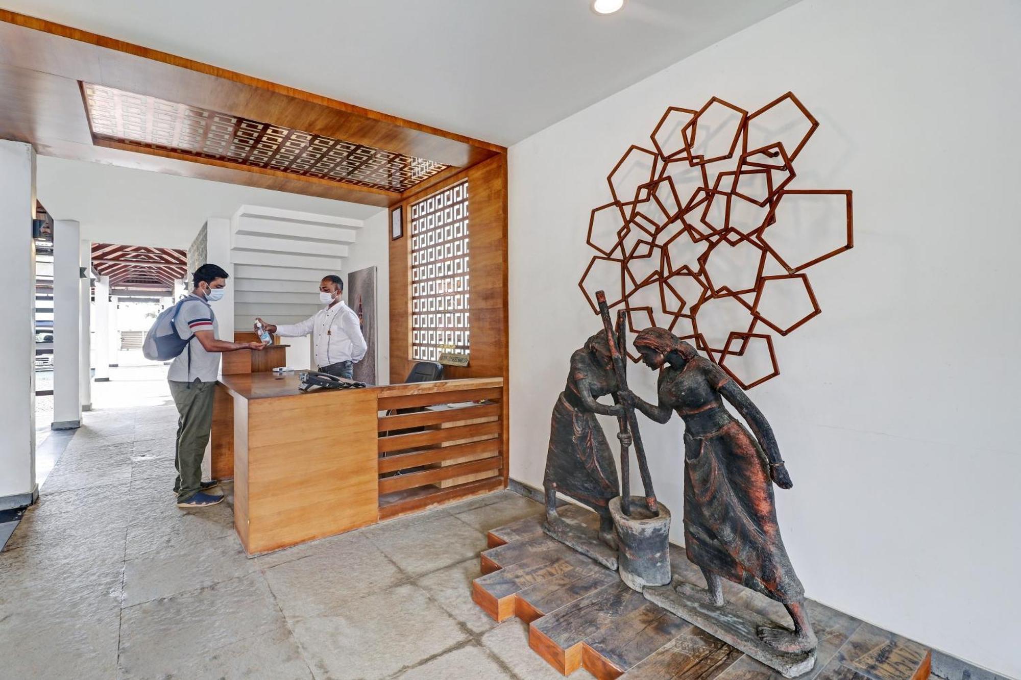 Townhouse Oak Edassery'S Sealine Villa Stay Kochi Exterior photo