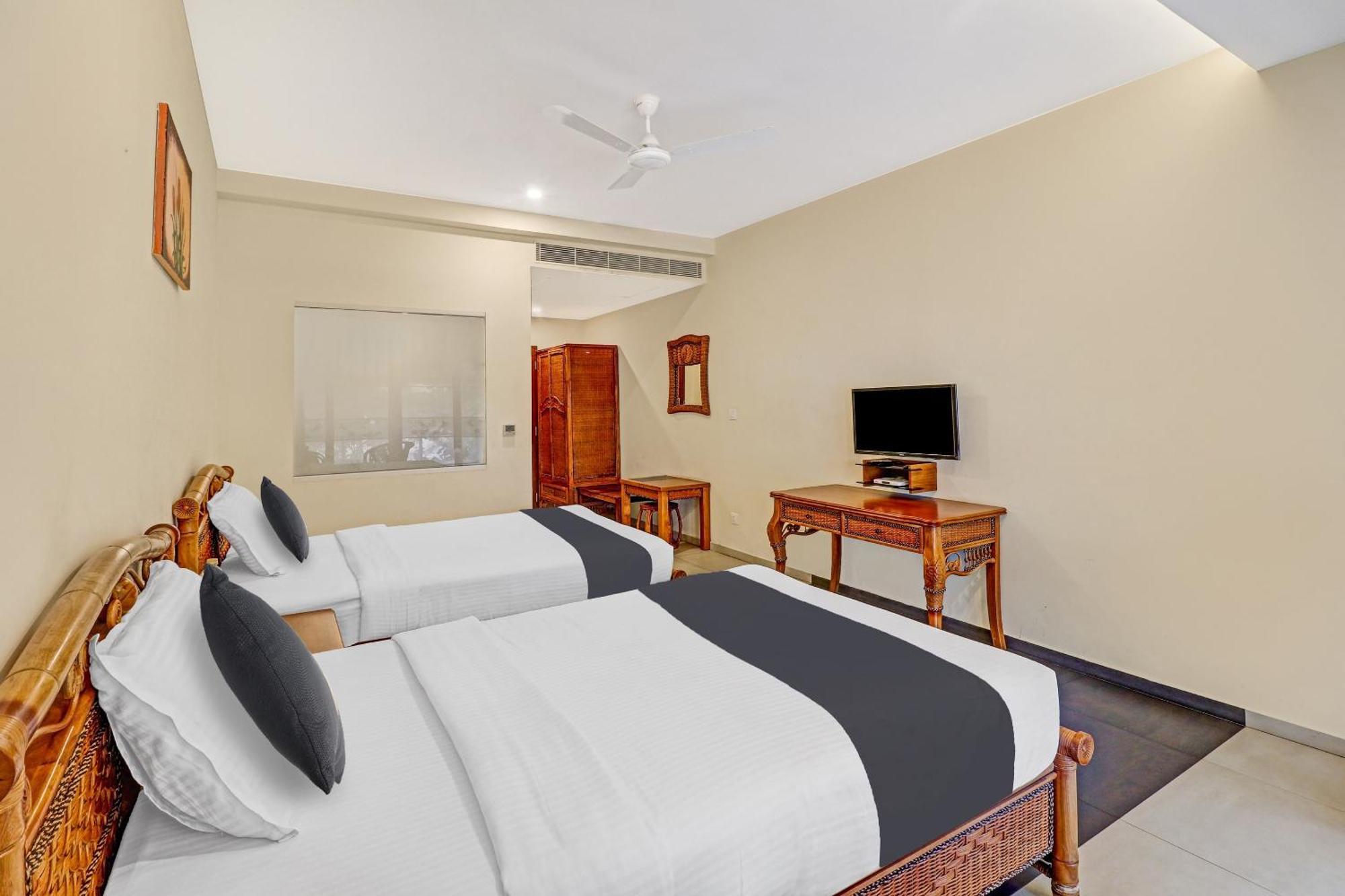 Townhouse Oak Edassery'S Sealine Villa Stay Kochi Exterior photo