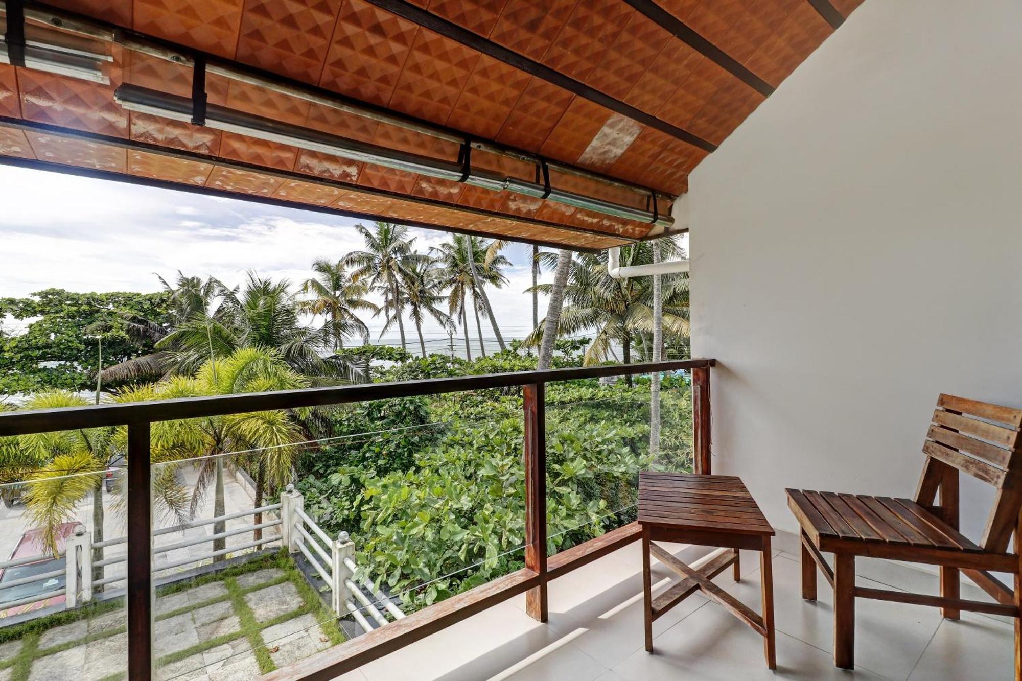 Townhouse Oak Edassery'S Sealine Villa Stay Kochi Exterior photo