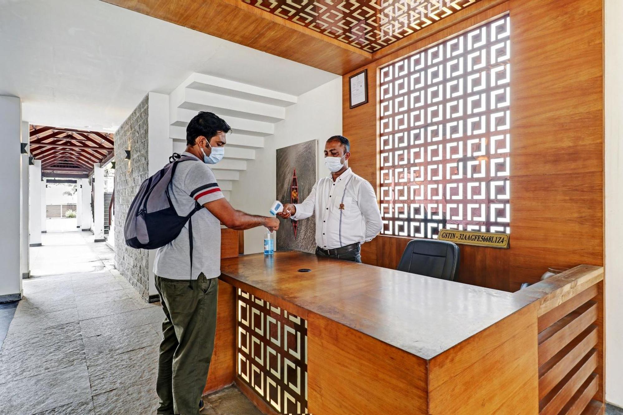 Townhouse Oak Edassery'S Sealine Villa Stay Kochi Exterior photo